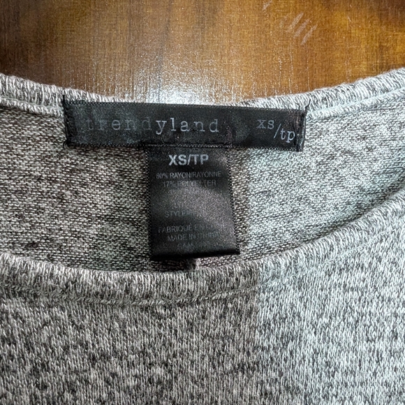 * Elegant Long Sleeve Gray Dress - Picture 3 of 4